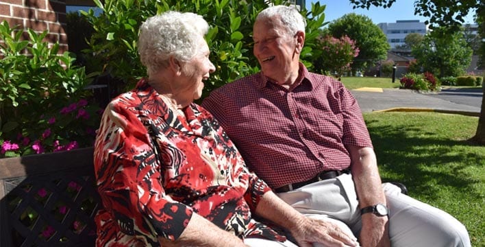 content-04 couple enjoying time at Maroba - retirement village in Newcastle NSW